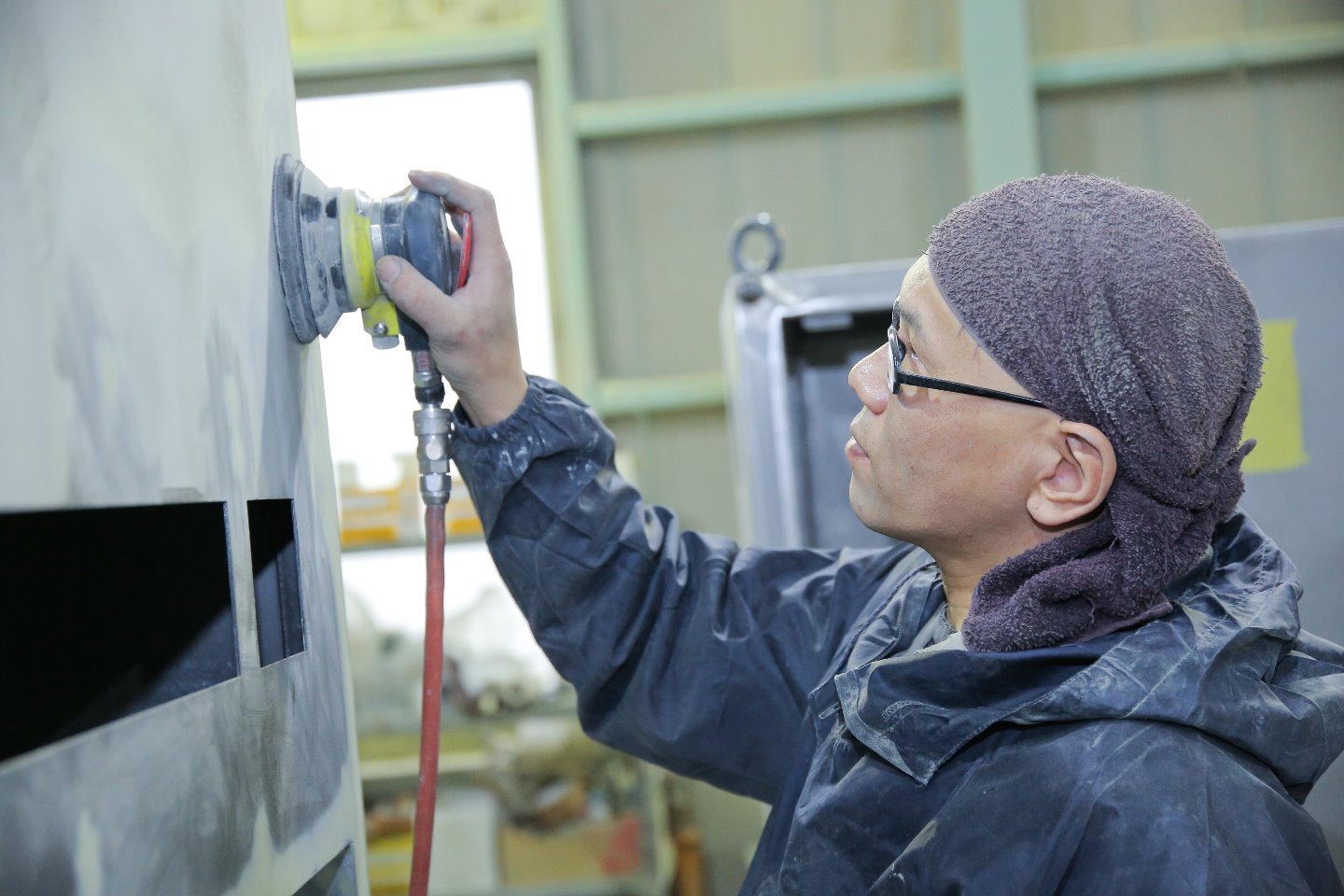 塗装の下地処理は綺麗に仕上げるための重要な作業です。       